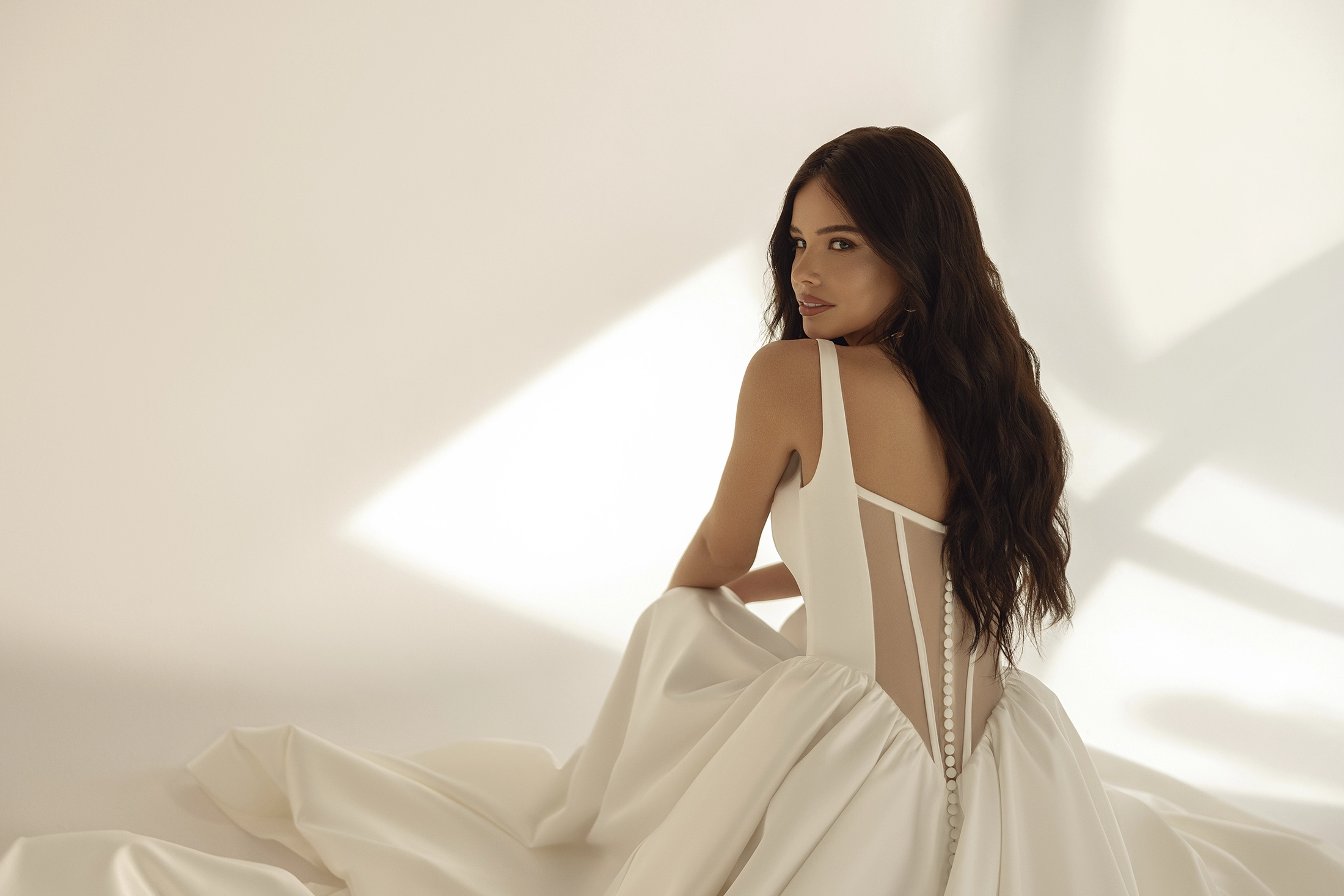 White, Ivory or Champagne: Which Wedding Dress Color Is Right for You?